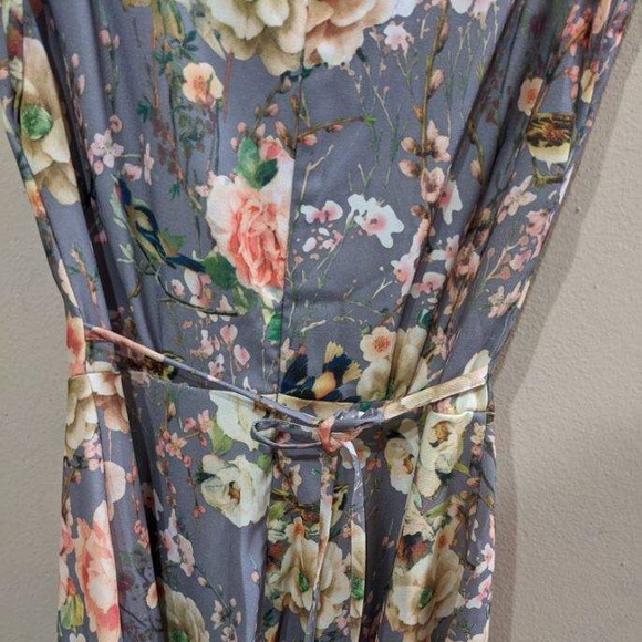 Floral and Bird Dress - Picture 4 of 10